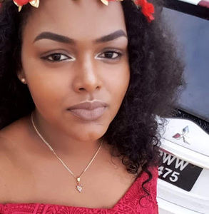 Meet your Posher, Robin